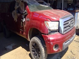 2008 TOYOTA TUNDRA, BURGUNDY, LIMITED MODEL, CREW CAB, 5.7L, AT, 4WD. Z26419

